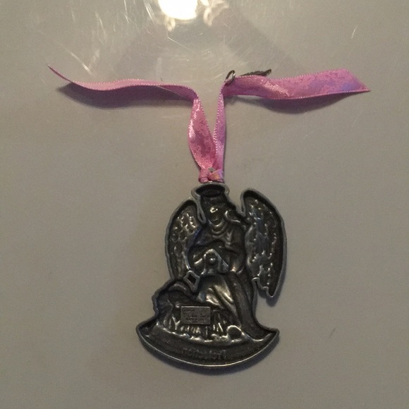 Pretty “Protection Angel” Collectible From 2009 - Picture 4 of 4